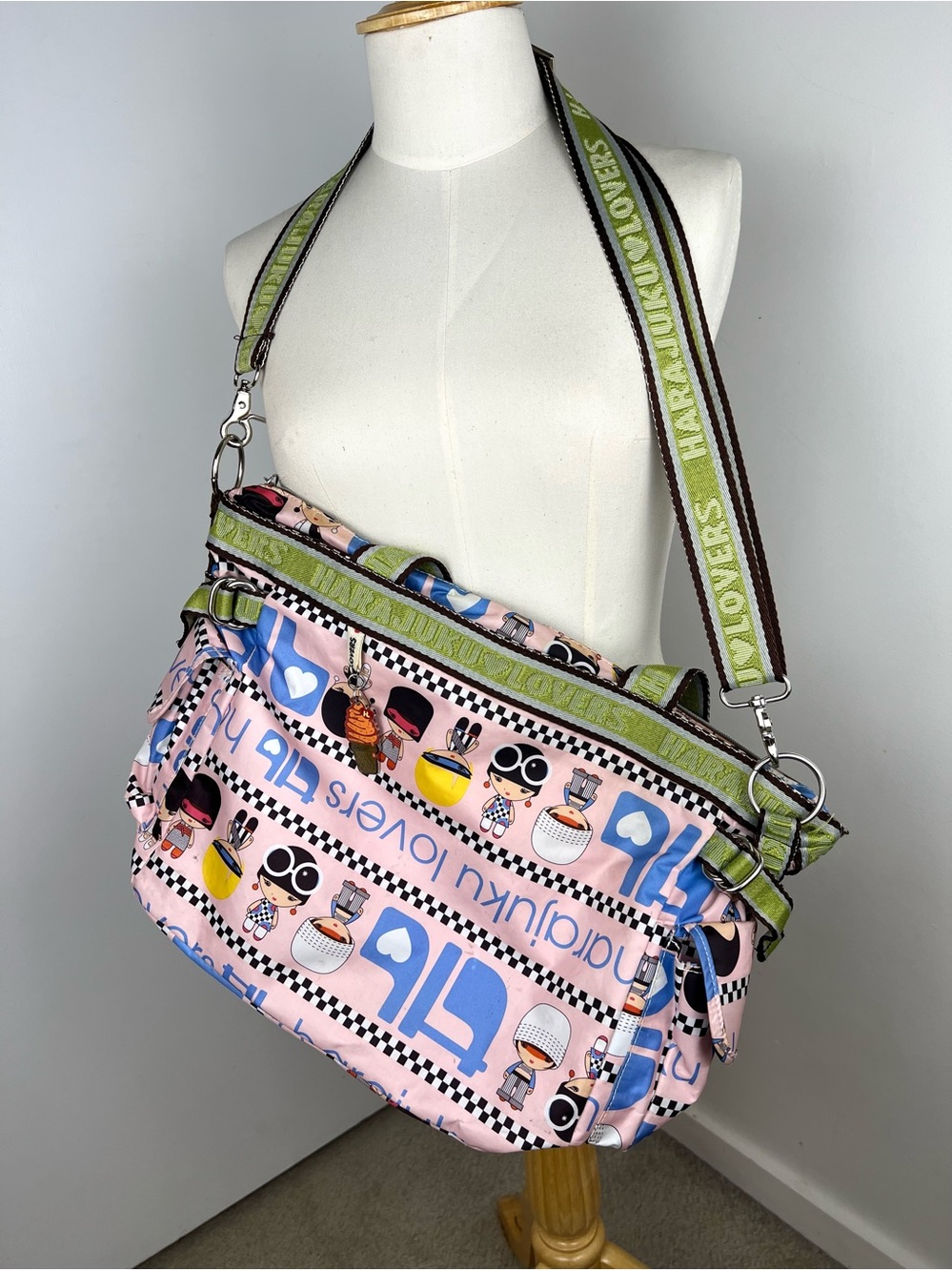 Vintage Y2K Harajuku Lovers Gwen Stefani Large Hobo Tote Print Bag w/Charms Pink